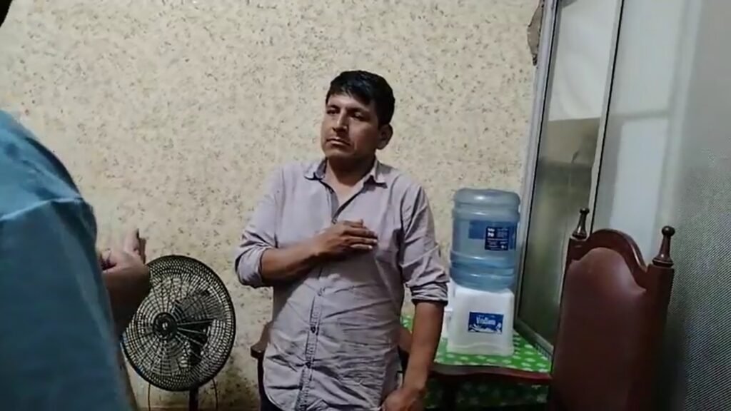 Ariel Cahuapaza jura como nuevo presidente del Concejo Municipal de Chulumani. (Foto: Captura de video)